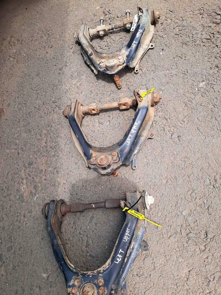 Mahindra scorpio 2.2 upper control arms left side - Private Seller