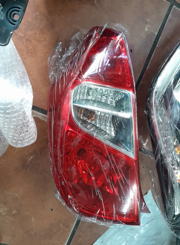 Hyundai i10 left taillight - Private Seller