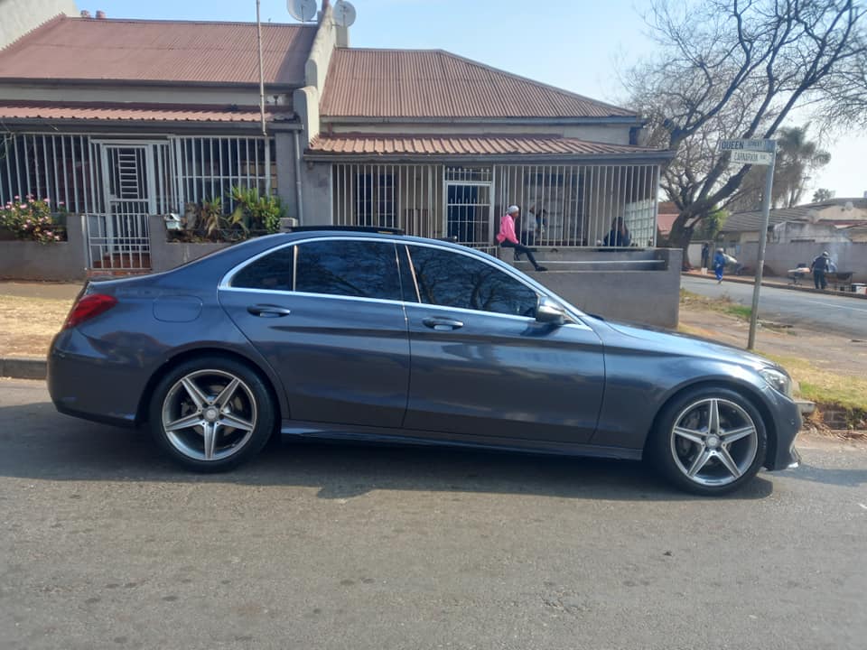 2017 MERCEDES BENZ C200 AMG ENGINE PETROL, AUTOMATIC, GREY COLOR, MILEAGE 80000KMS