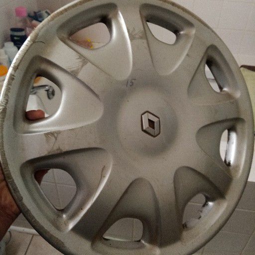 Renault, wheel cap - Private Seller Renault, wheel cap - Private Seller