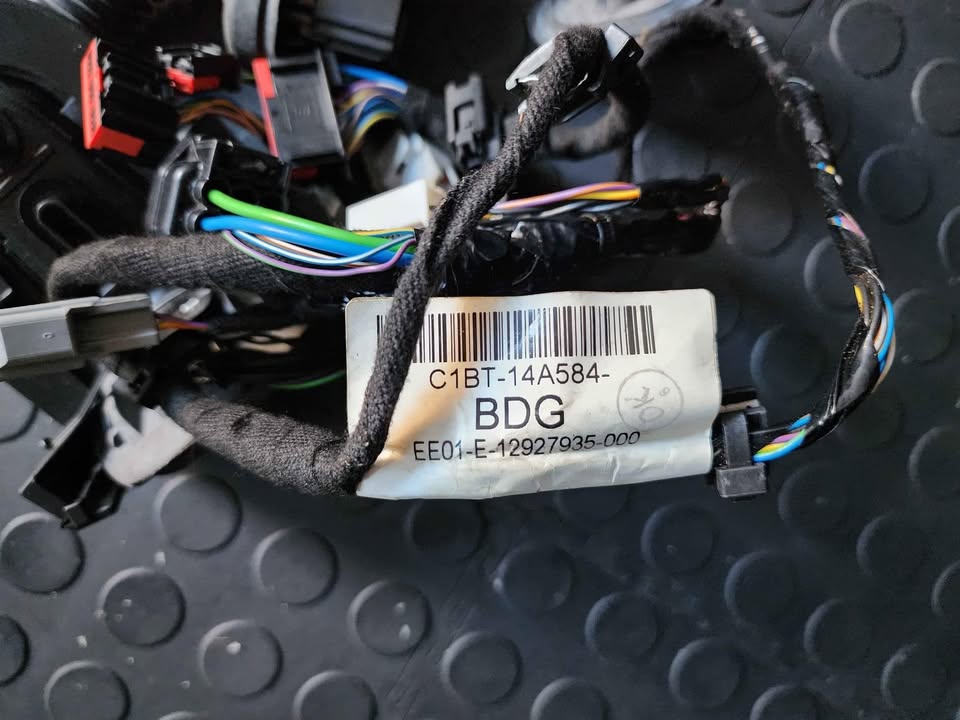 FORD FIESTA MK7 OEM DRIVER DOOR WIRING LOOM