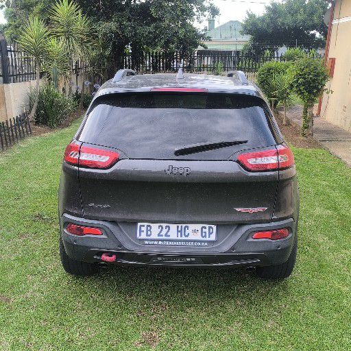 Used 2016 Jeep Cherokee 3.2L 4x4 Trailhawk - Private Seller