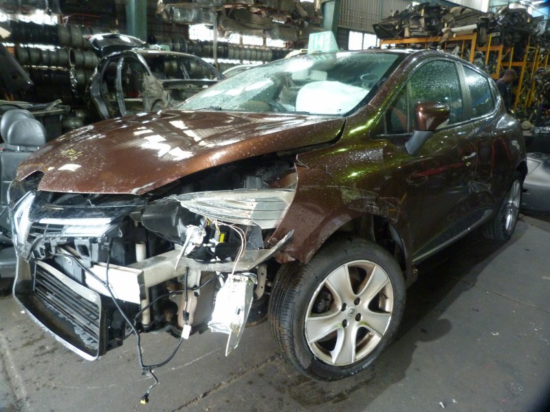 Renault Clio IV 900cc Turbo Manual Brown - 2014 STRIPPING FOR SPARES - Private Seller