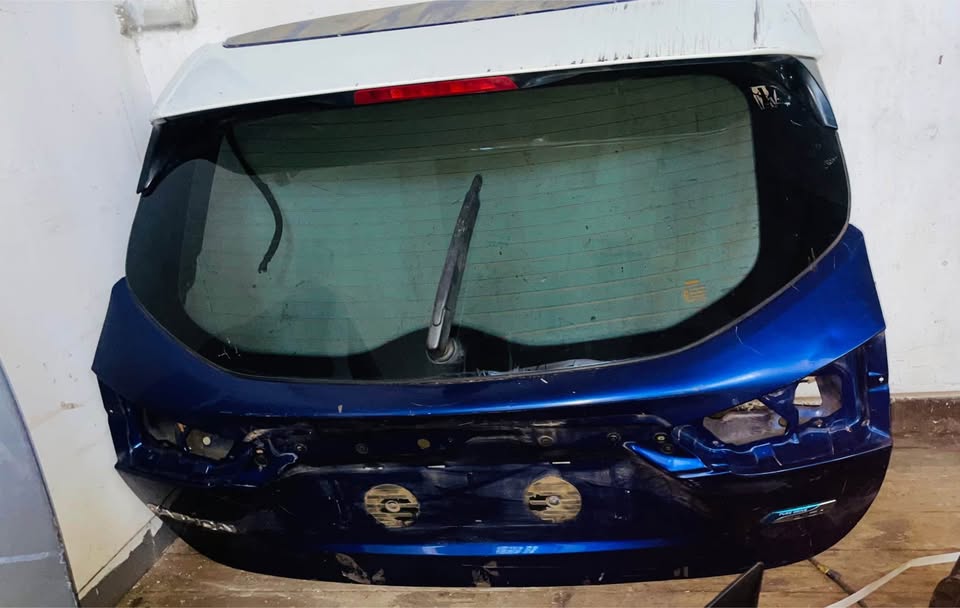 Nissan Qashqai tailgate - Private Seller Nissan Qashqai tailgate - Private Seller
