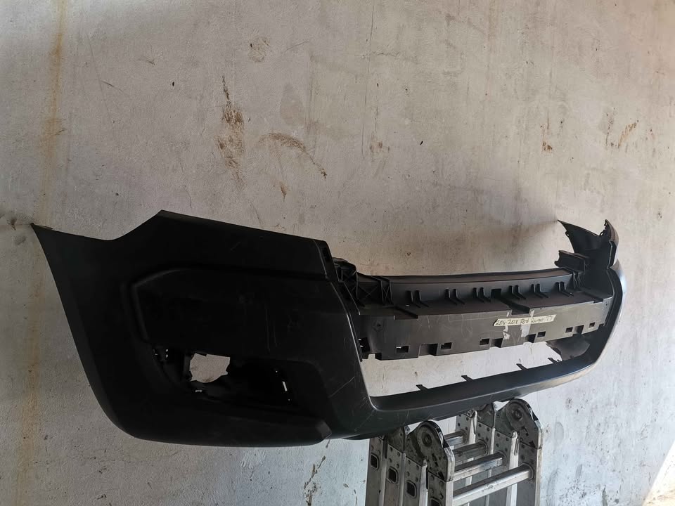 Ford Ranger T7 front bumper 2016-2018 - Private Seller Ford Ranger T7 front bumper 2016-2018 - Private Seller