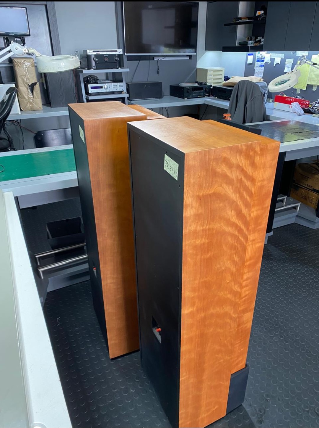 AR 9LS LOUDSPEAKERS