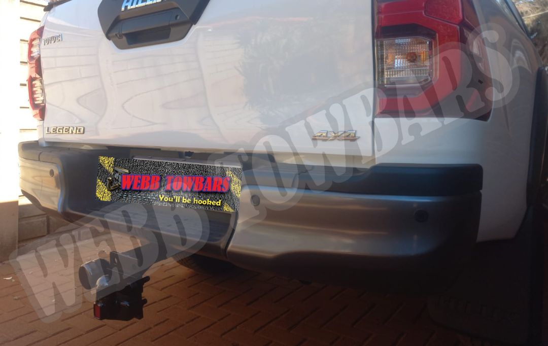 Toyota Hilux Standard/Detachable Towbars - Private Seller