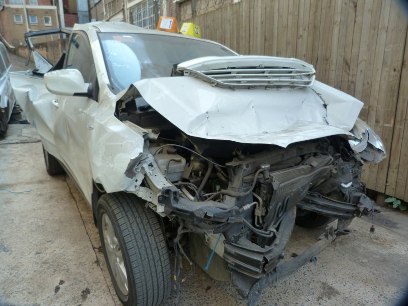 STRIPPING Hyundai IX35 2.0 GL Premium - 2012 - Private Seller