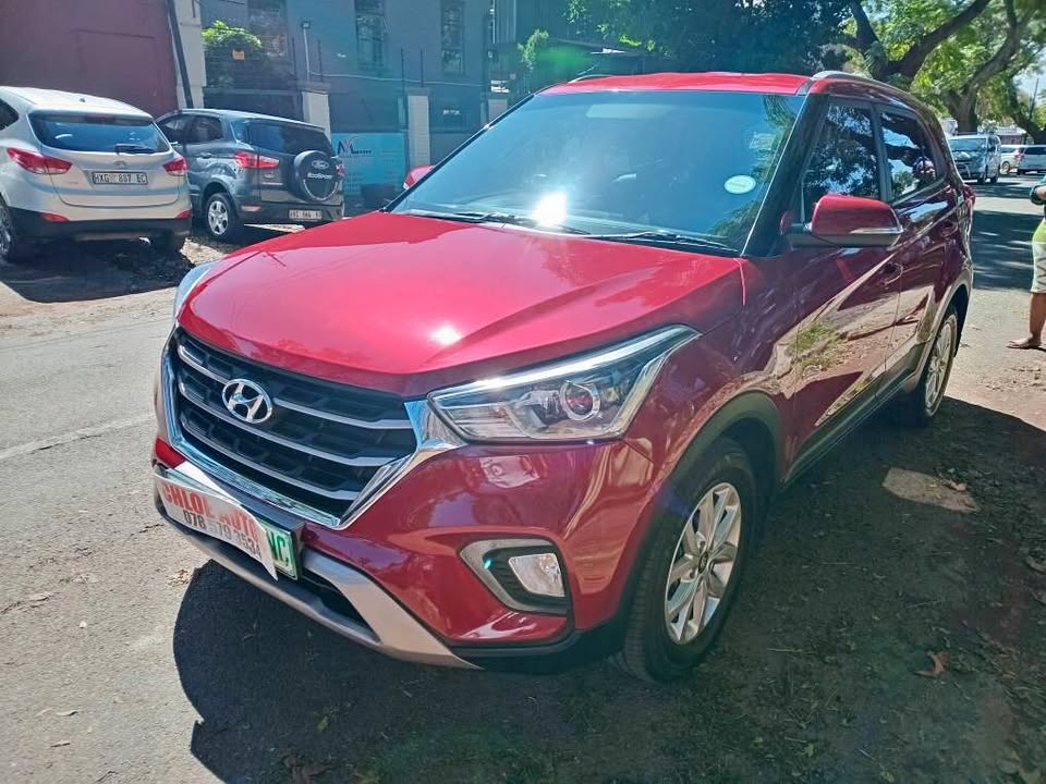 2020 Hyundai Creta 1.6 Executive Auto CRDi Diesel, Maroon, Service book and Sparekey Reverse