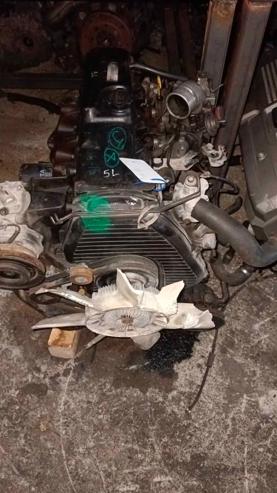 TOYOTA HILUX 5L ENGINES FOR SALE - Private Seller