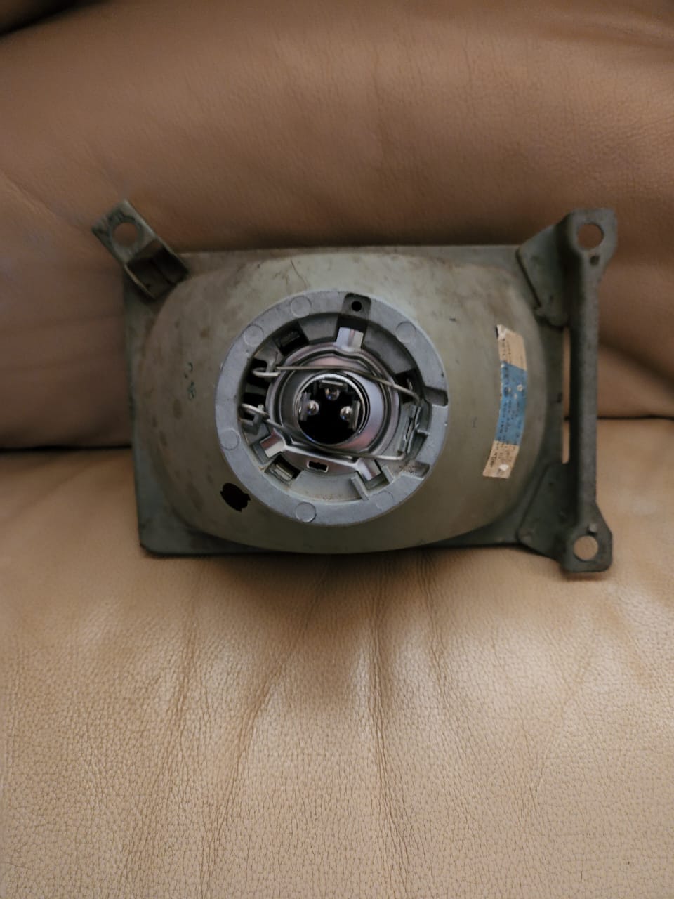 VW Caravelle 1990-2002 model LHS SINGLE HEADLIGHT ONLY for Sale - Private Seller