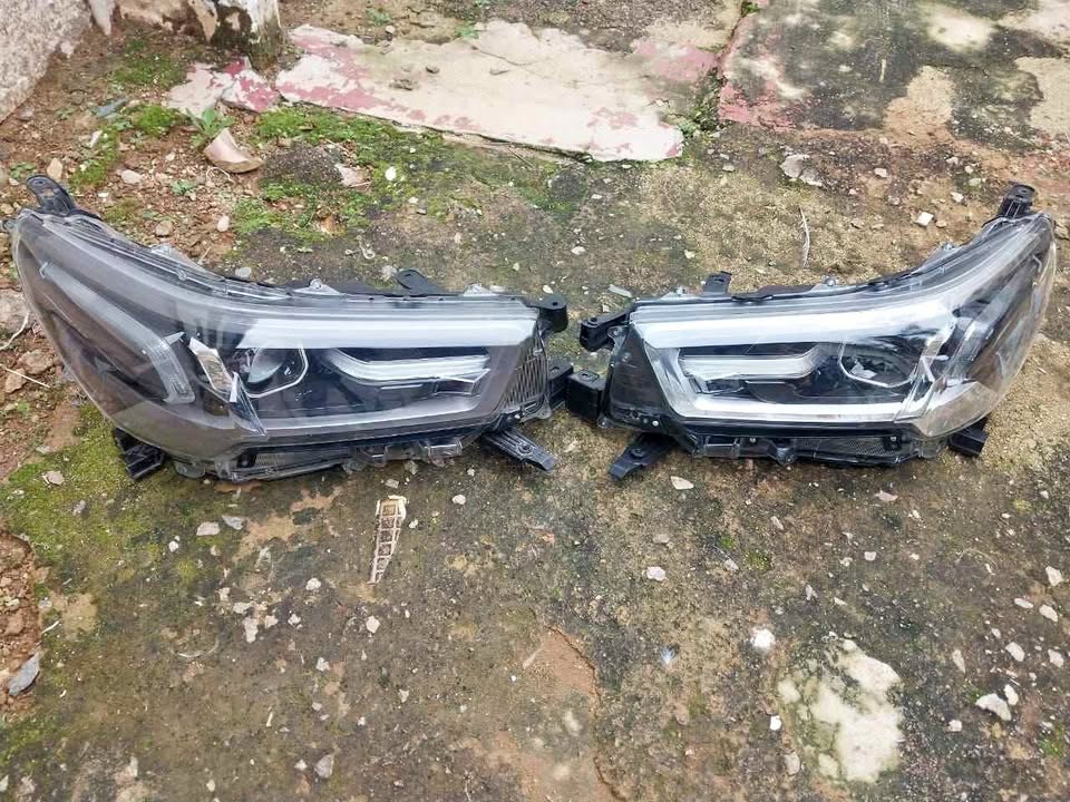 Toyota Hilux GD6 HEADLIGHTS - Private Seller Toyota Hilux GD6 HEADLIGHTS - Private Seller