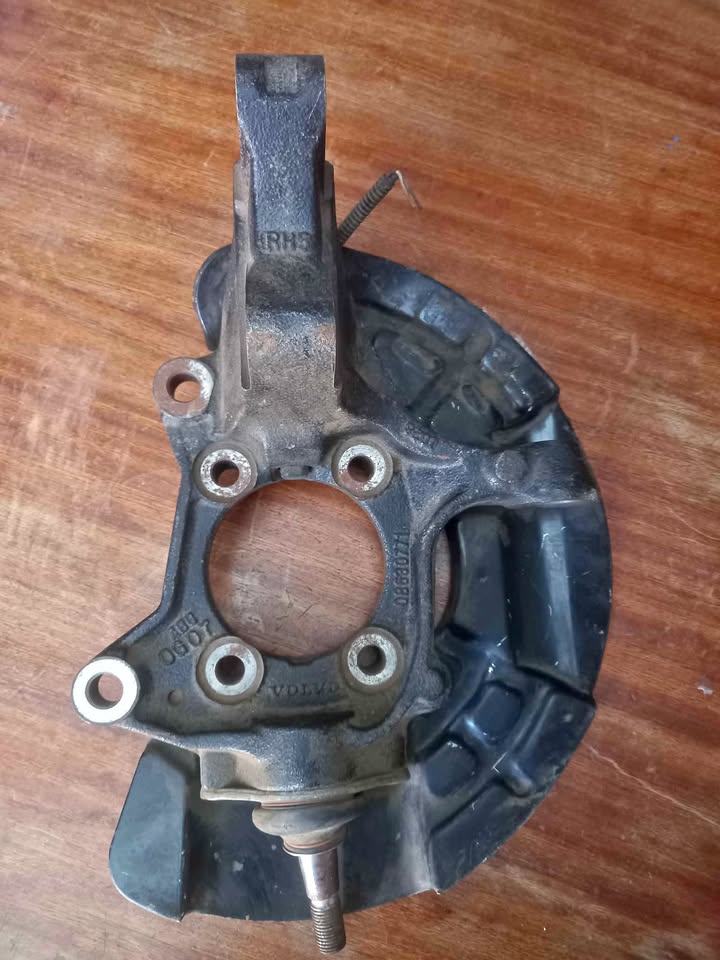 Passengers Side Steering Knuckle for VOLVO XC90 D5 GEARTRONIC AWD 2012