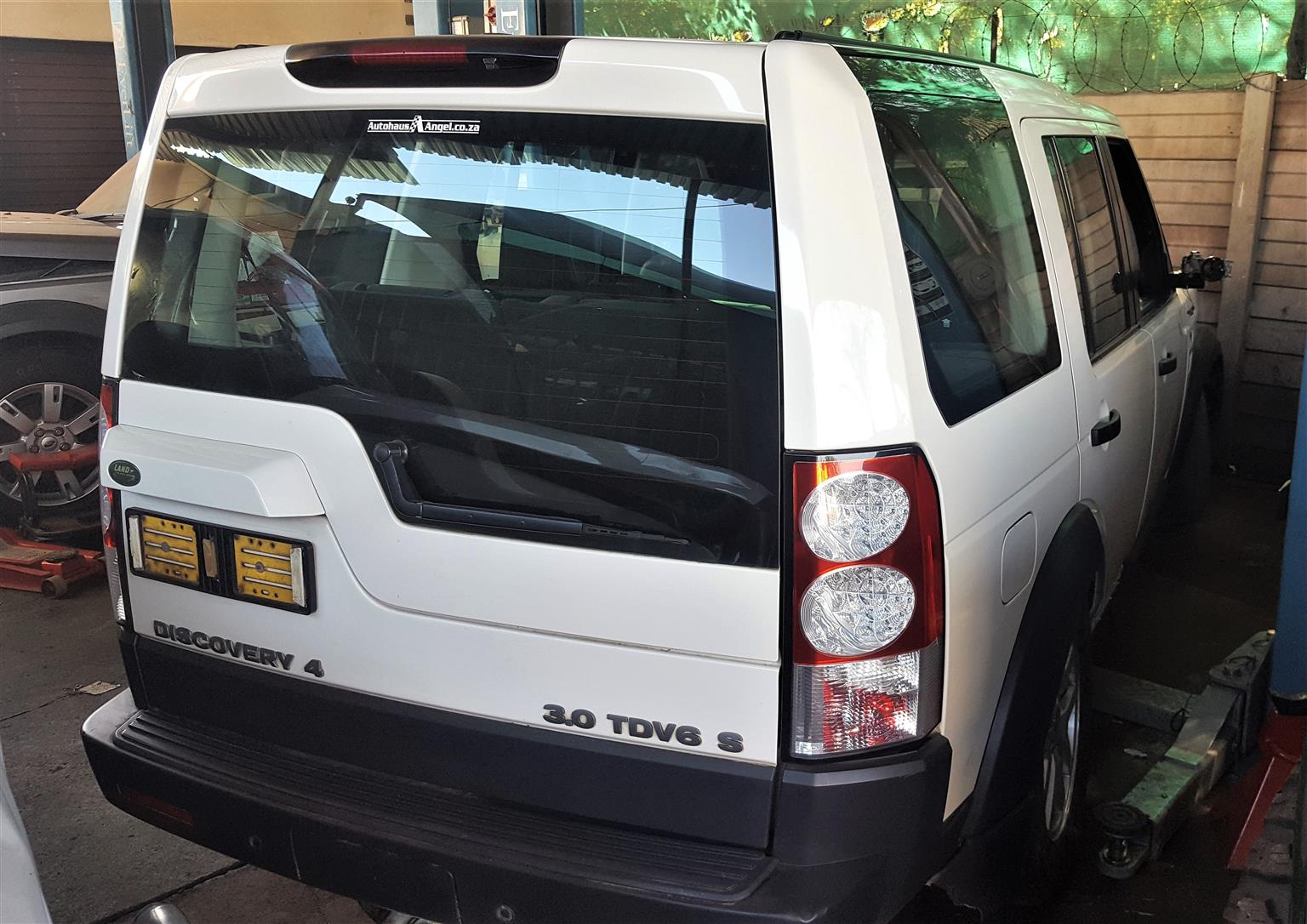 Assorted Land Rover Discovery 4 Parts for sale | AUTO EZI