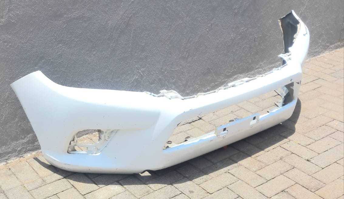 Toyota Hilux GD6 front bumper - Private Seller