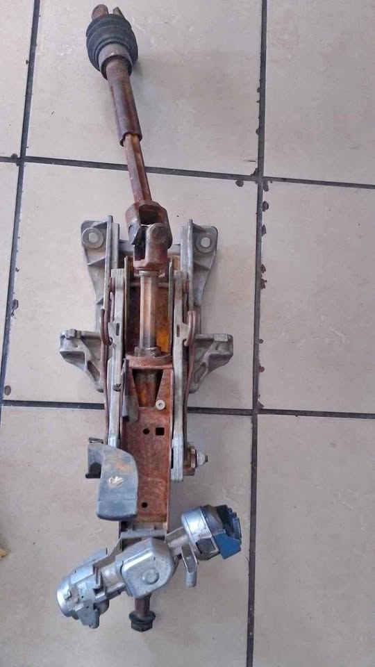Ford focus 2015 steering column