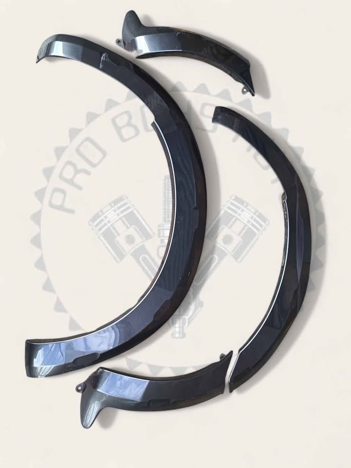 ISUZU DMAX V CROSS FENDER/WHEEL ARCHES AVAILABLE FOR SALE - Private Seller