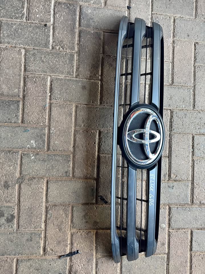 Toyota Hilux GD6 Main Front Bumper Grill - Private Seller Toyota Hilux GD6 Main Front Bumper Grill - Private Seller