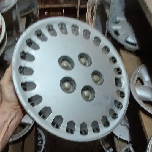 Cressida, wheel cap - Private Seller Cressida, wheel cap - Private Seller