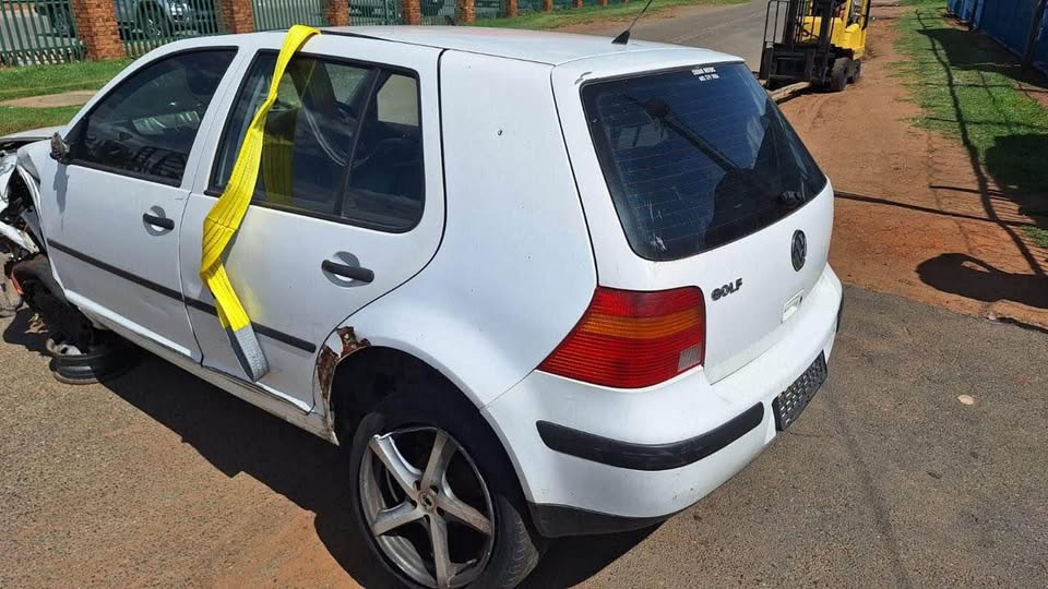 Golf 4 1.6 Automatic STRIPPING FOR SPARES @Circle 7 used parts Call or WhatsApp - Private Seller Golf 4 1.6 Automatic STRIPPING FOR SPARES @Circle 7 used parts Call or WhatsApp - Private Seller