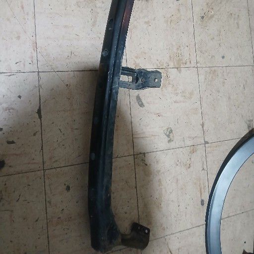 Isuzu Bakker stiffener - Private Seller Isuzu Bakker stiffener - Private Seller
