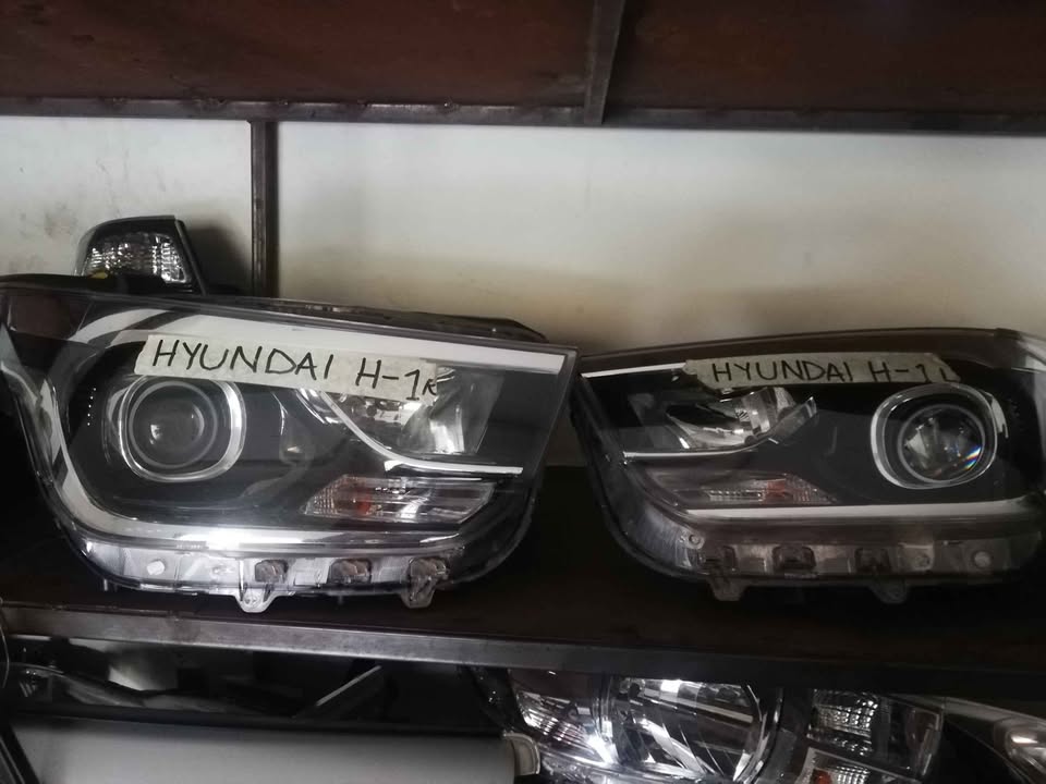 Hyundai H1 xenon headlights - Private Seller Hyundai H1 xenon headlights - Private Seller