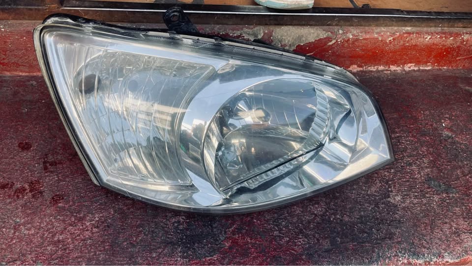 Hyundai Getz headlight - Private Seller