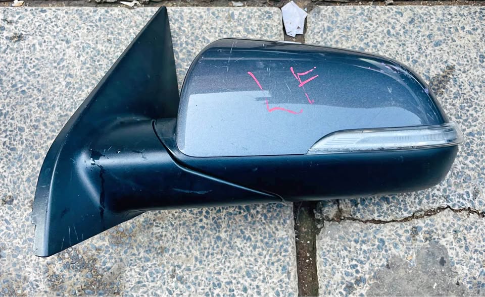 Hyundai Creta side mirror 2015/20 - Private Seller Hyundai Creta side mirror 2015/20 - Private Seller