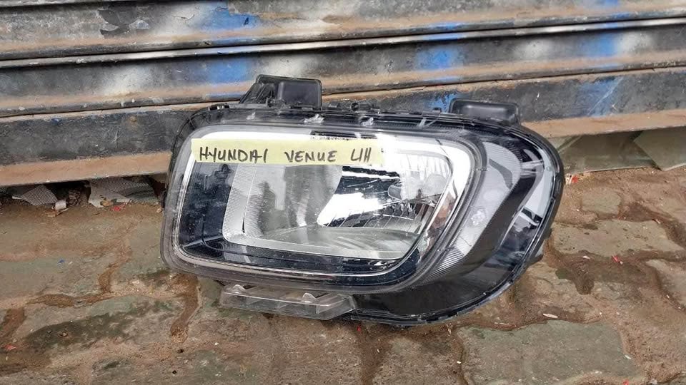Hyundai Venue headlight - Private Seller Hyundai Venue headlight - Private Seller