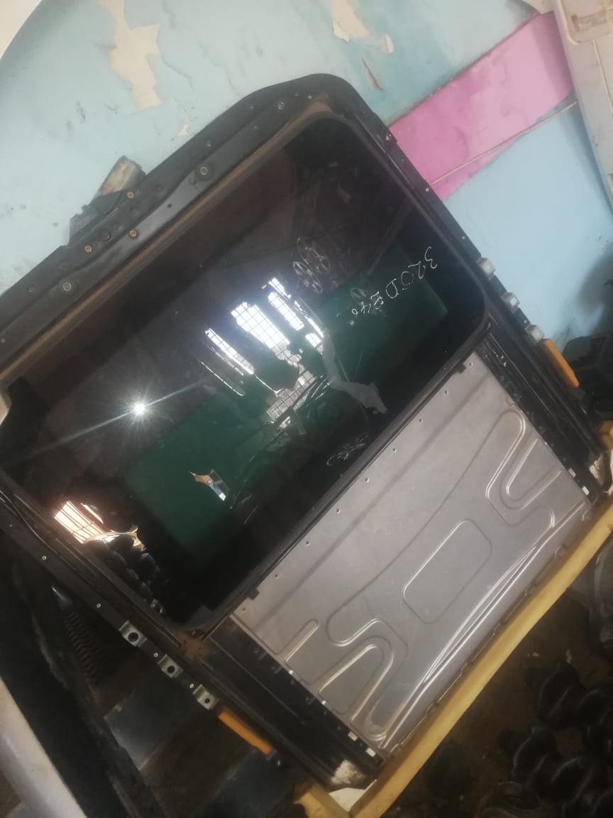 BMW X5 COMPLETE SUNROOF FOR SALE (DELIVERY COUNTRY WIDE) - Private Seller BMW X5 COMPLETE SUNROOF FOR SALE (DELIVERY COUNTRY WIDE) - Private Seller
