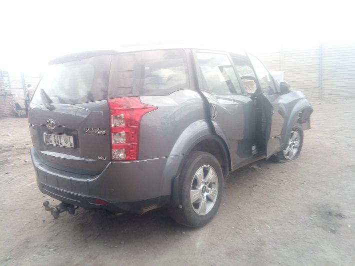 MAHINDRA XUV500 STRIPPING FOR SPARES - Private Seller MAHINDRA XUV500 STRIPPING FOR SPARES - Private Seller