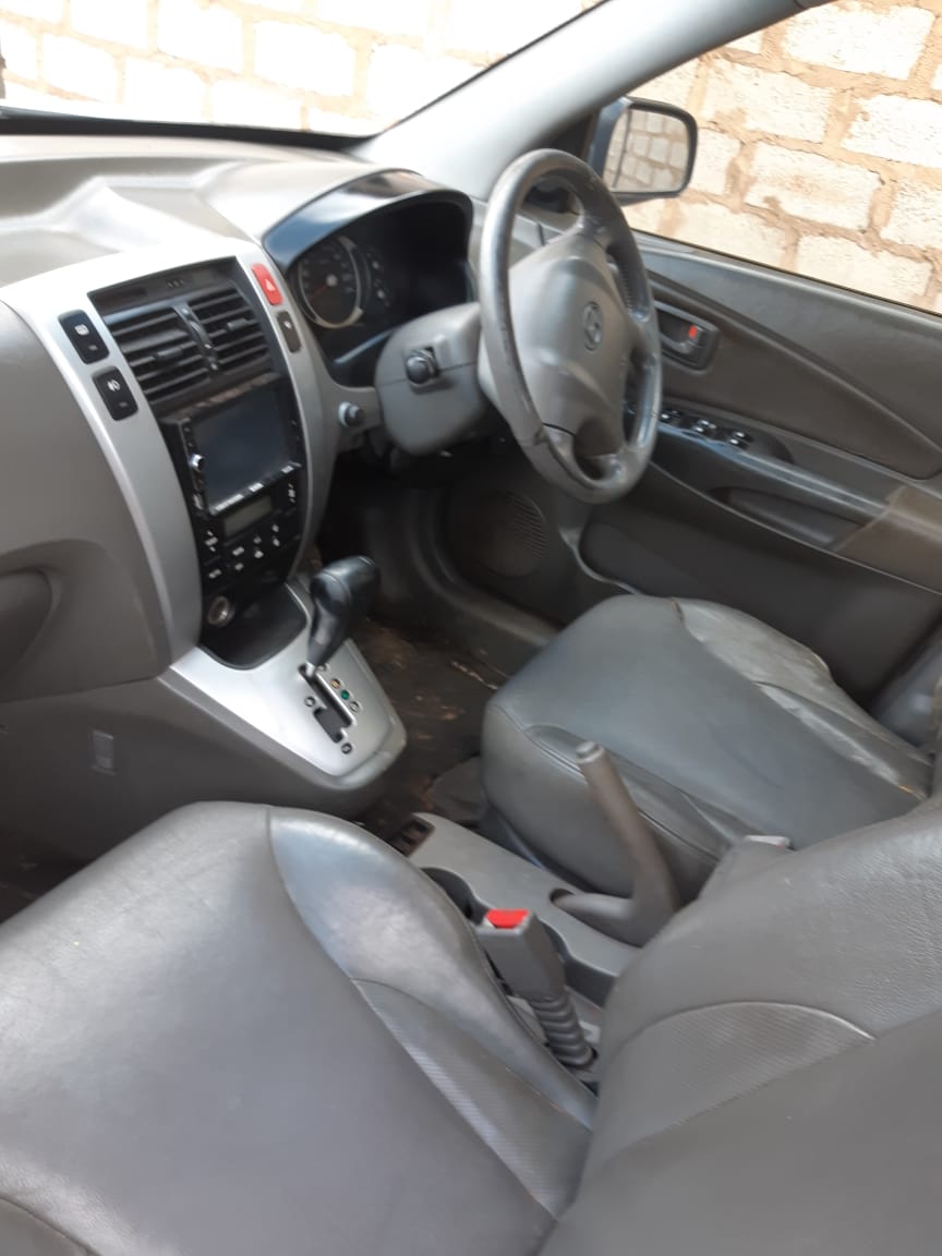 I'm selling a non runner Hyundai Tucson D4EA Diesel.  It only need a computer bo