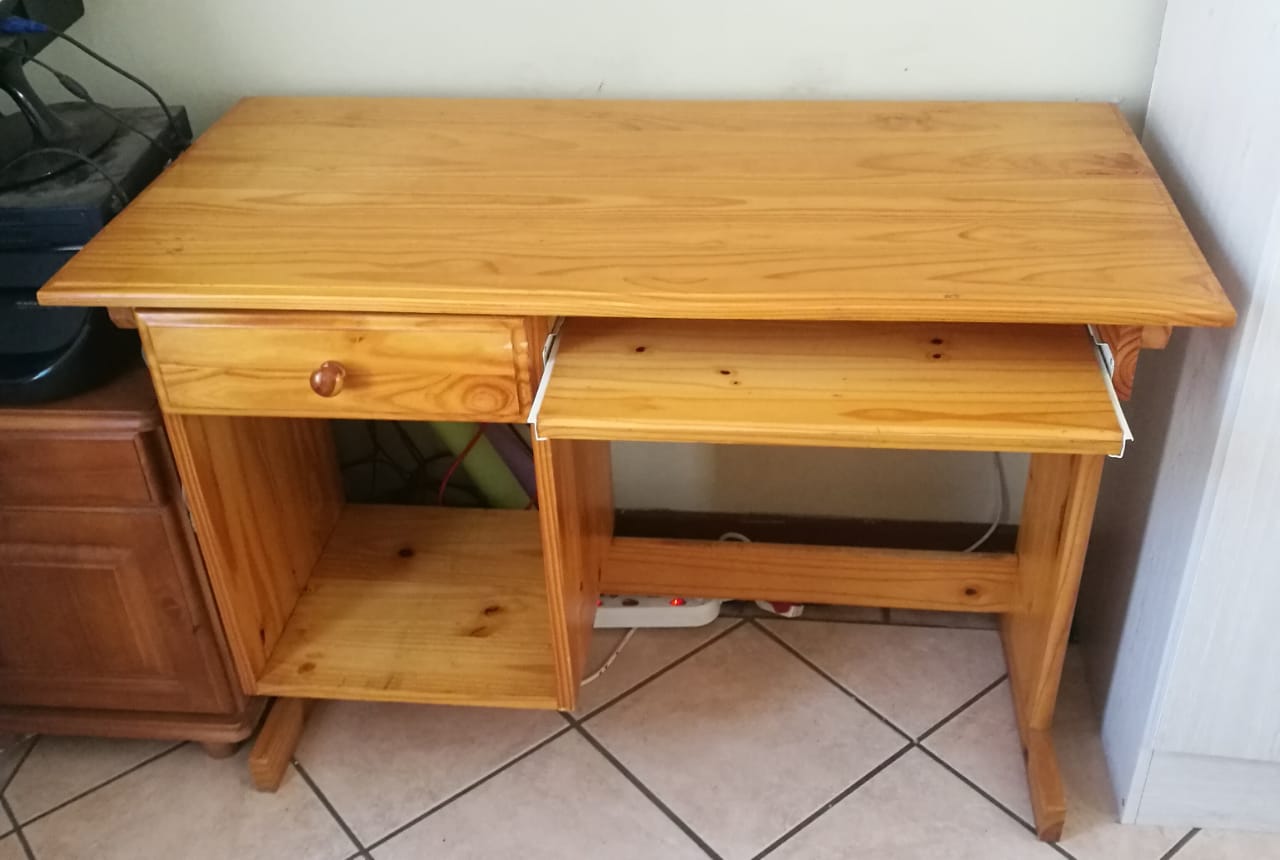 Pine Wooden Study Desk