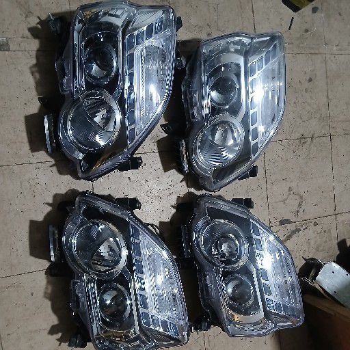 Nissan xtrail headlight - Private Seller Nissan xtrail headlight - Private Seller
