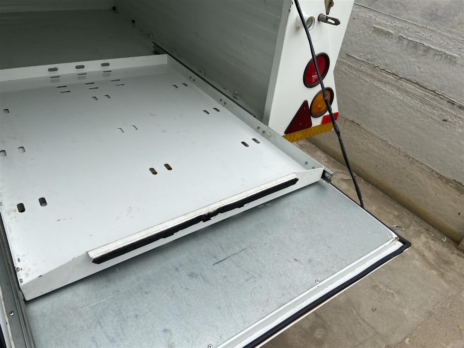 Camping trailer | Junk Mail Marketplace