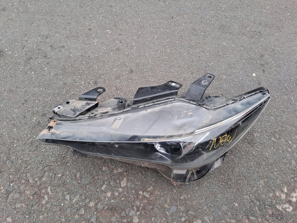 Mazda CX5 LED HEADLIGHT LEFT HAND SIDE - Private Seller Mazda CX5 LED HEADLIGHT LEFT HAND SIDE - Private Seller