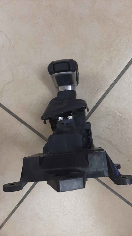 FORD RANGER T9 GEAR LEVER. BRAND NEW. FOR VARIOUS OTHER CARS TOO - Private Seller