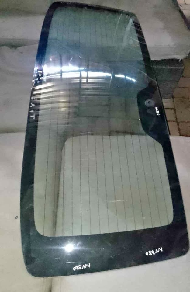 Nissan nv350 rear windscreen - Private Seller Nissan nv350 rear windscreen - Private Seller