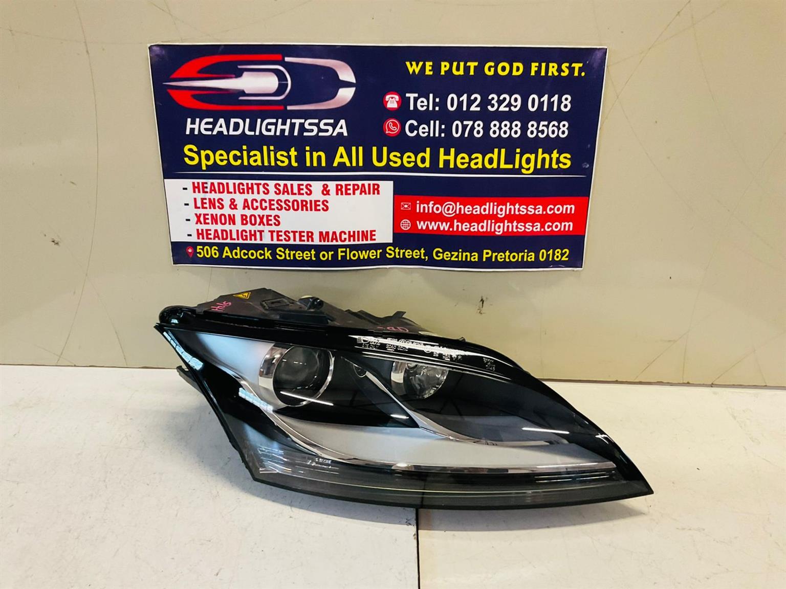 Audi TT right side xenon headlight - Private Seller Audi TT right side xenon headlight - Private Seller