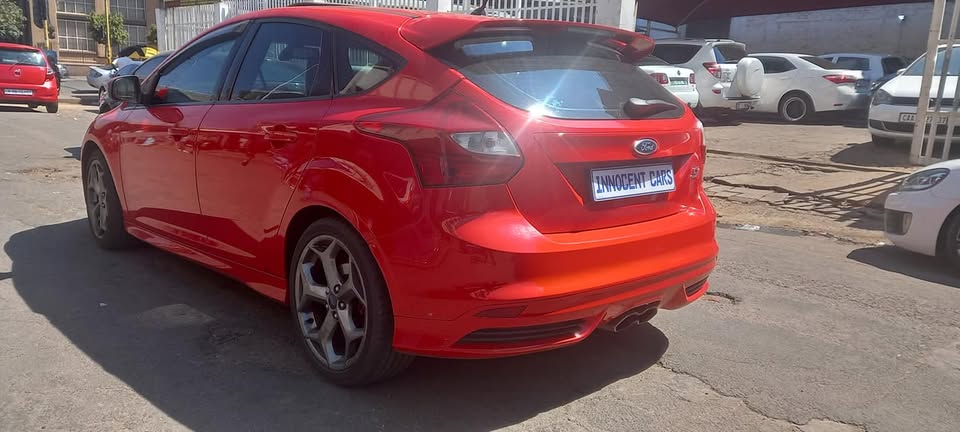 2013 FORD FOCUS ST3 GTDi. 2.0 PETROL, MANUAL TRANSMISSION, RED COLOUR, MILEAGE 142000KM