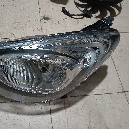 Suzuki celerio headlight - Private Seller