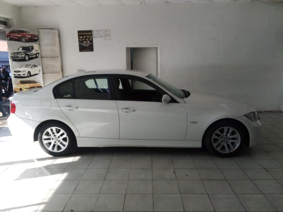 2008 BMW 320d AUTO white color 95000km
