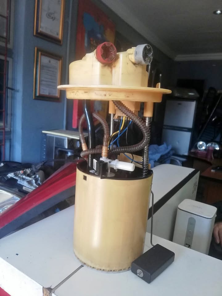 VOLVO S60 D5 2012 FUEL PUMP FOR SALE - Private Seller VOLVO S60 D5 2012 FUEL PUMP FOR SALE - Private Seller