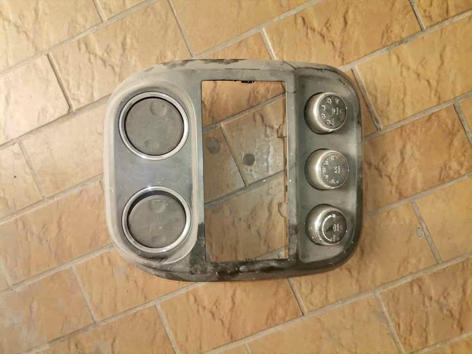 Jeep compass radio face - Private Seller