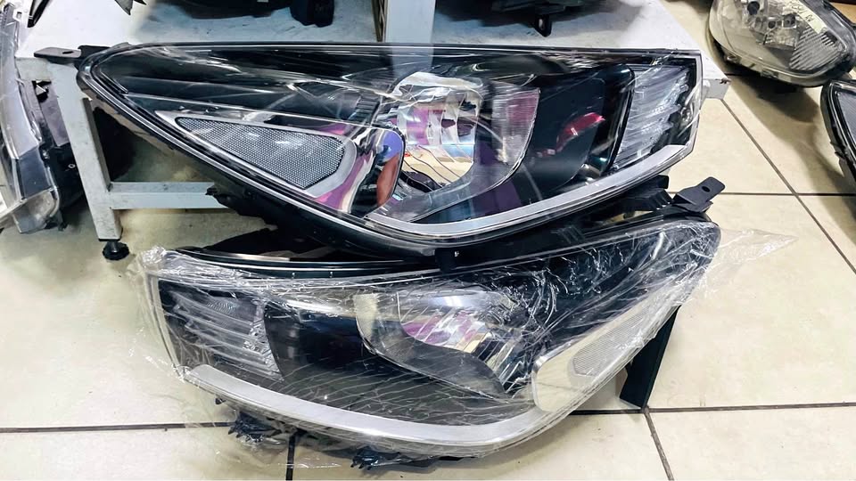 KIA RIO Headlights 2017/20 - Private Seller
