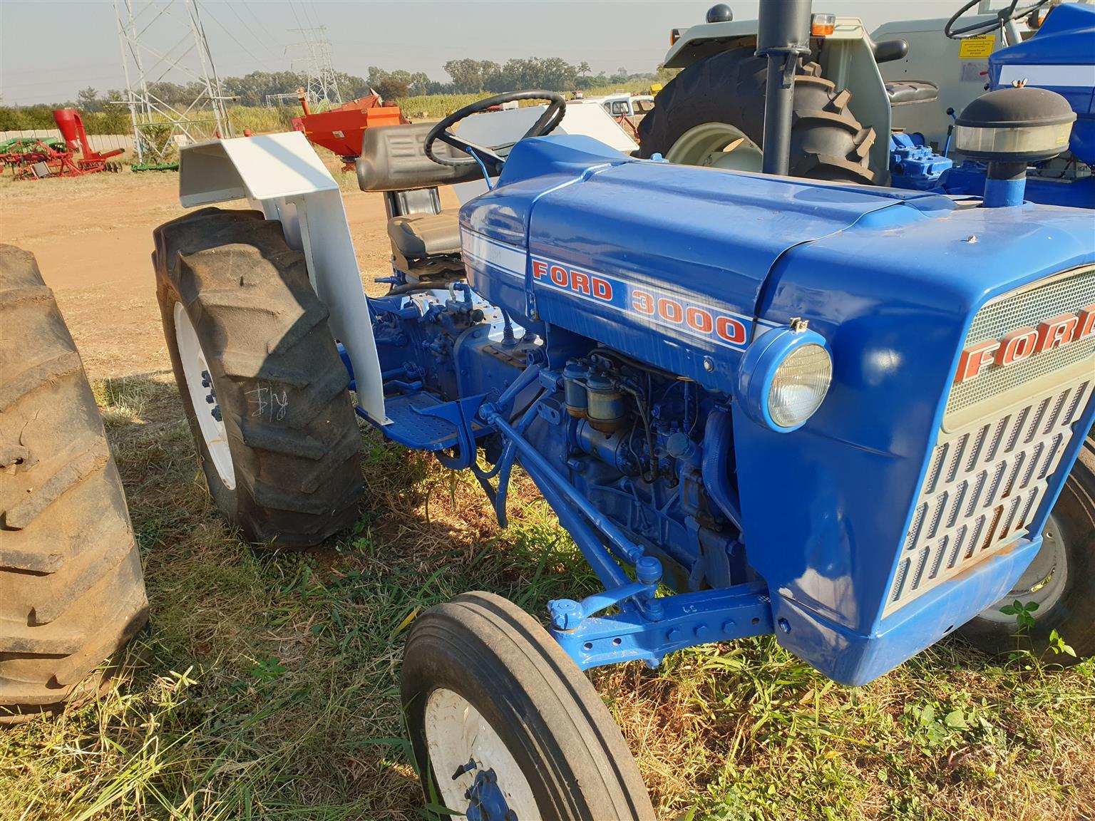 FORD 3000 TRACTOR 