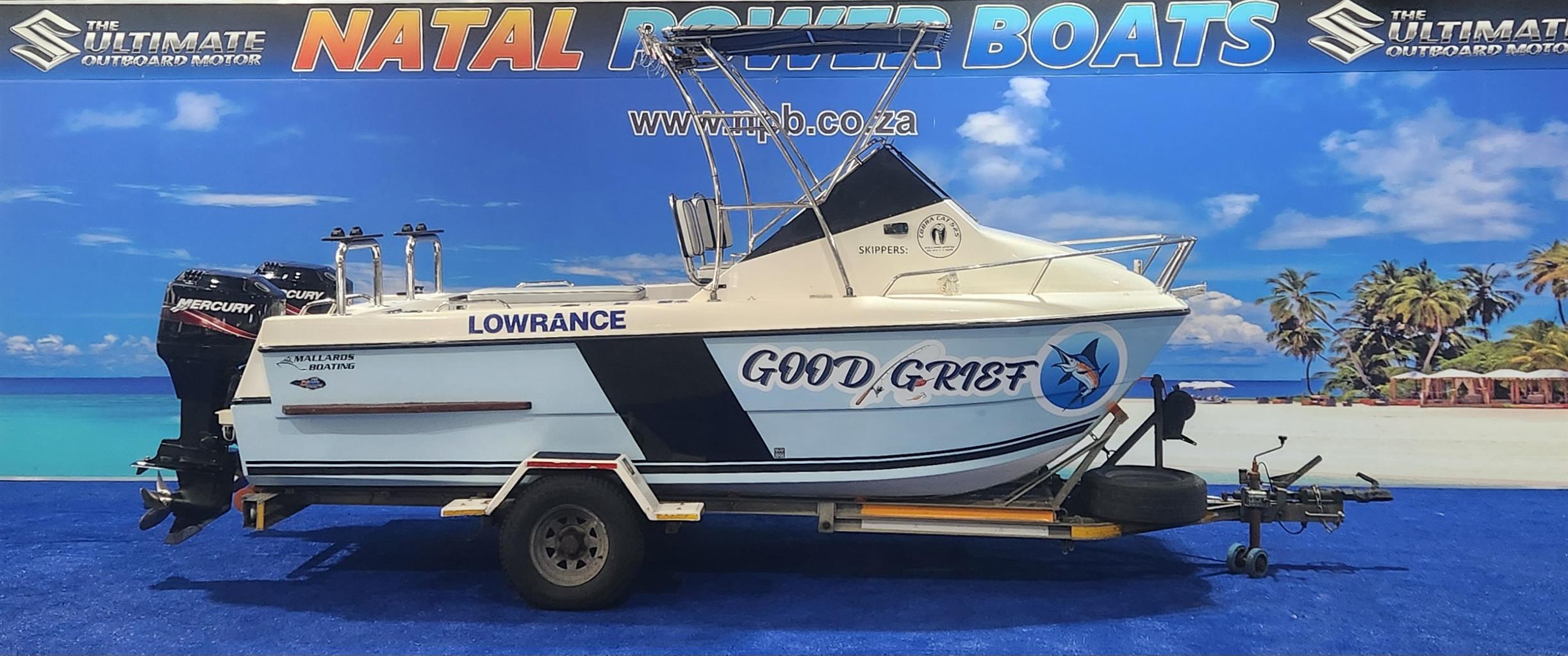 COBRA CAT 525 ON TRAILER 2 X 90 HP MERCURY