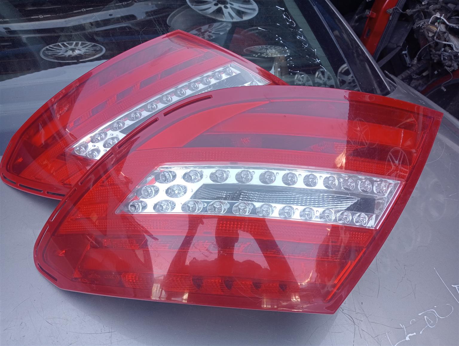 MERCEDES BENZ W204 TAILLIGHTS LED FULL - Private Seller MERCEDES BENZ W204 TAILLIGHTS LED FULL - Private Seller