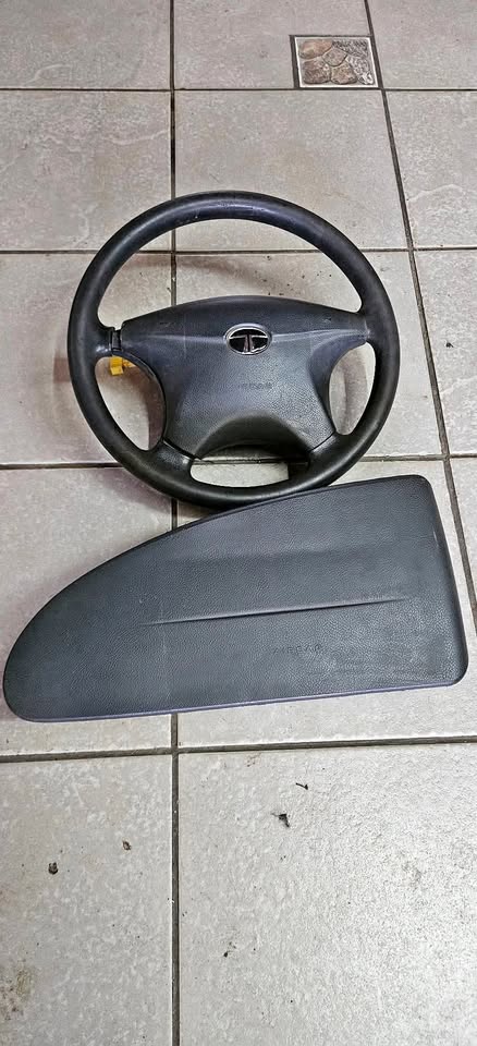 Airbags for TATA INDICA - Private Seller Airbags for TATA INDICA - Private Seller