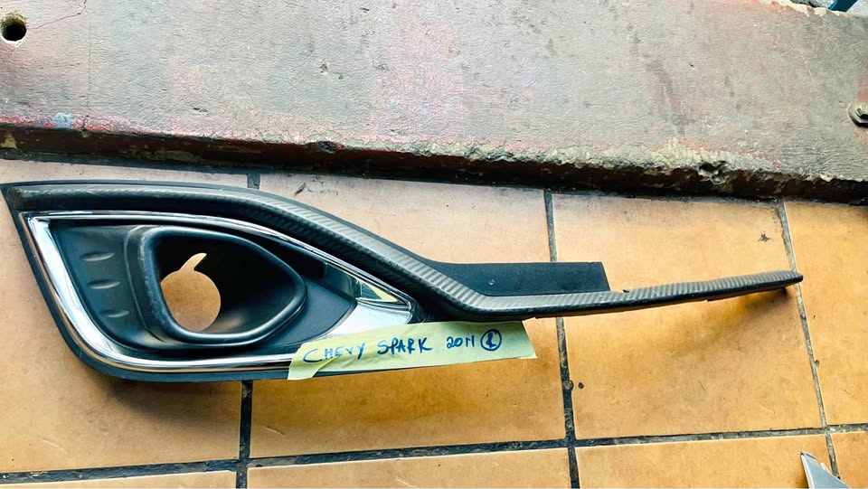 Chevrolet Spark fog light cover 2011 - Private Seller Chevrolet Spark fog light cover 2011 - Private Seller